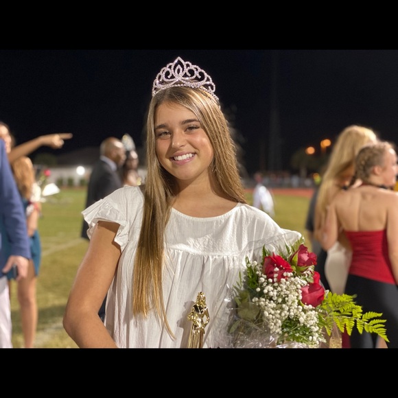 Meet your Posher, Ally - Picture 7 of 7